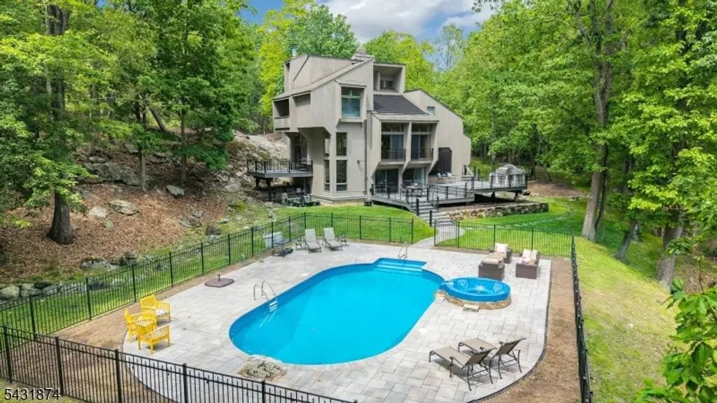 5 Audubon Trail, Boonton Twp.
