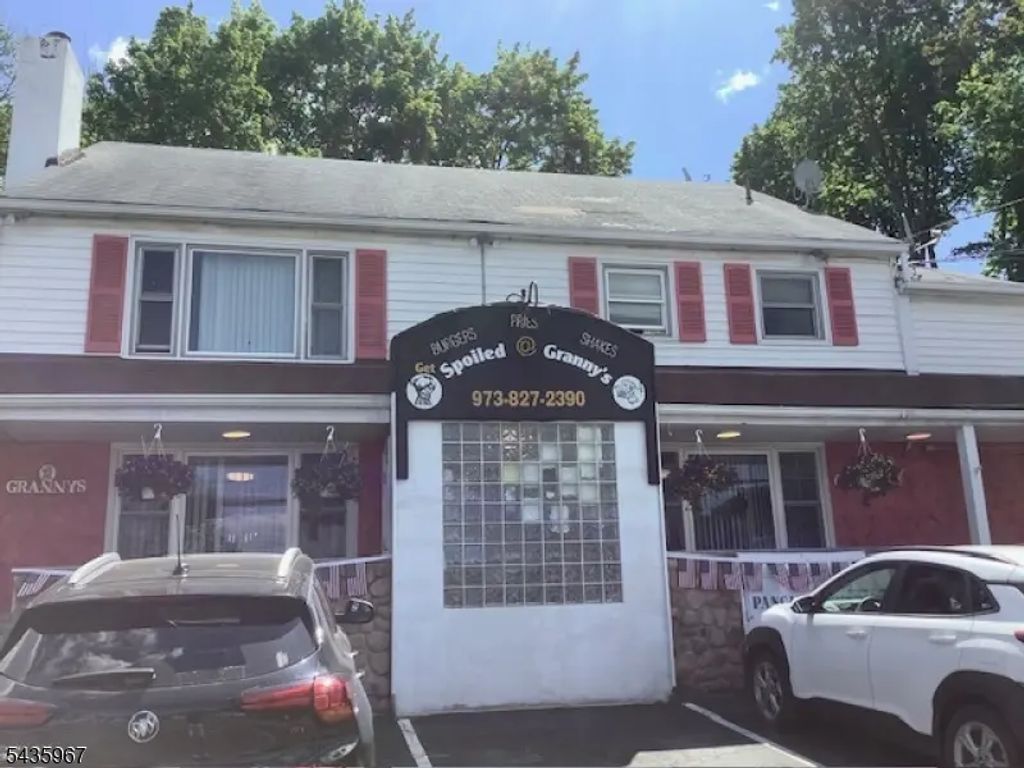 181 Rt23, Hamburg Boro