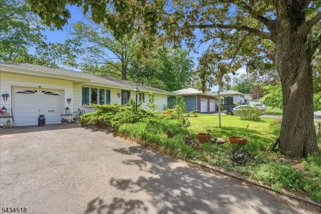 160 Hayes Ave, Clark Twp.
