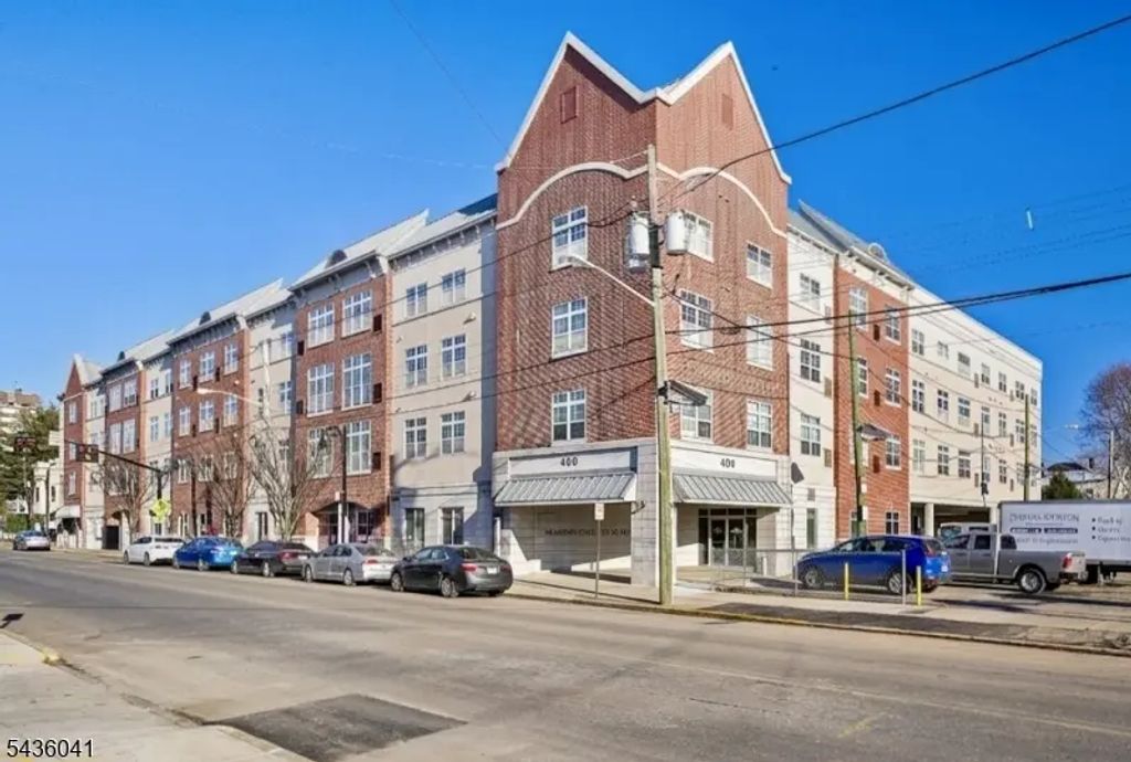 400 E Front St Unit420, Plainfield City