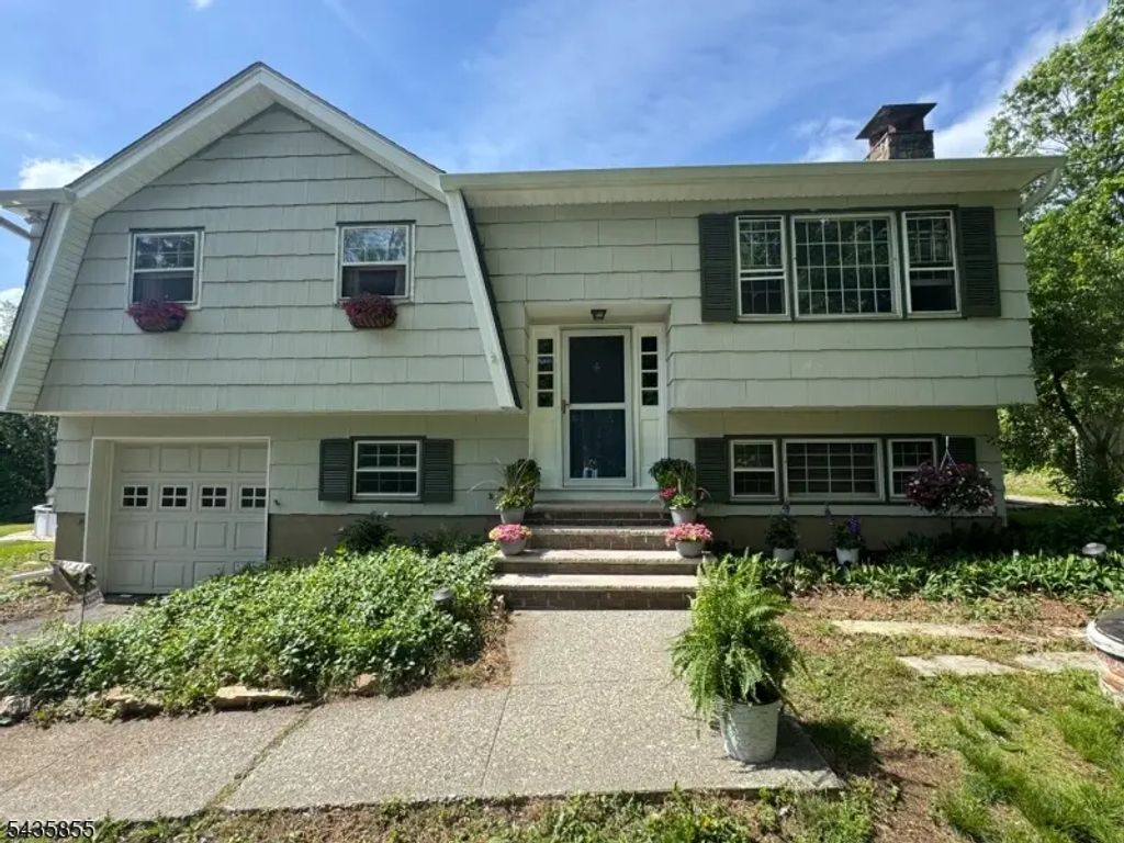 55 Mary Ann Rd, Jefferson Twp.