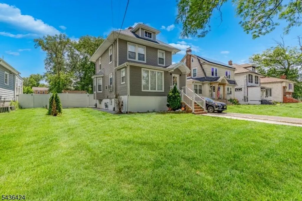 245 W 3rd Ave, Roselle Boro