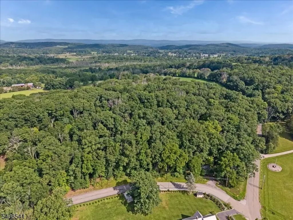 3 Kimble Ln, Sparta Twp.