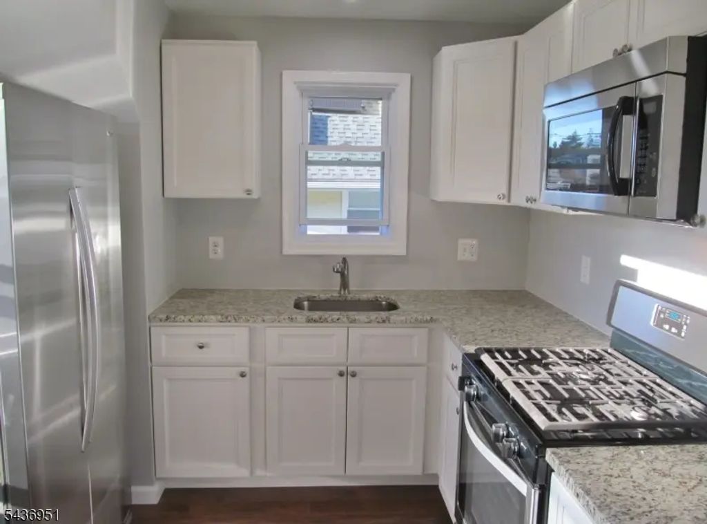 281 S Washington Ave, Dunellen Boro