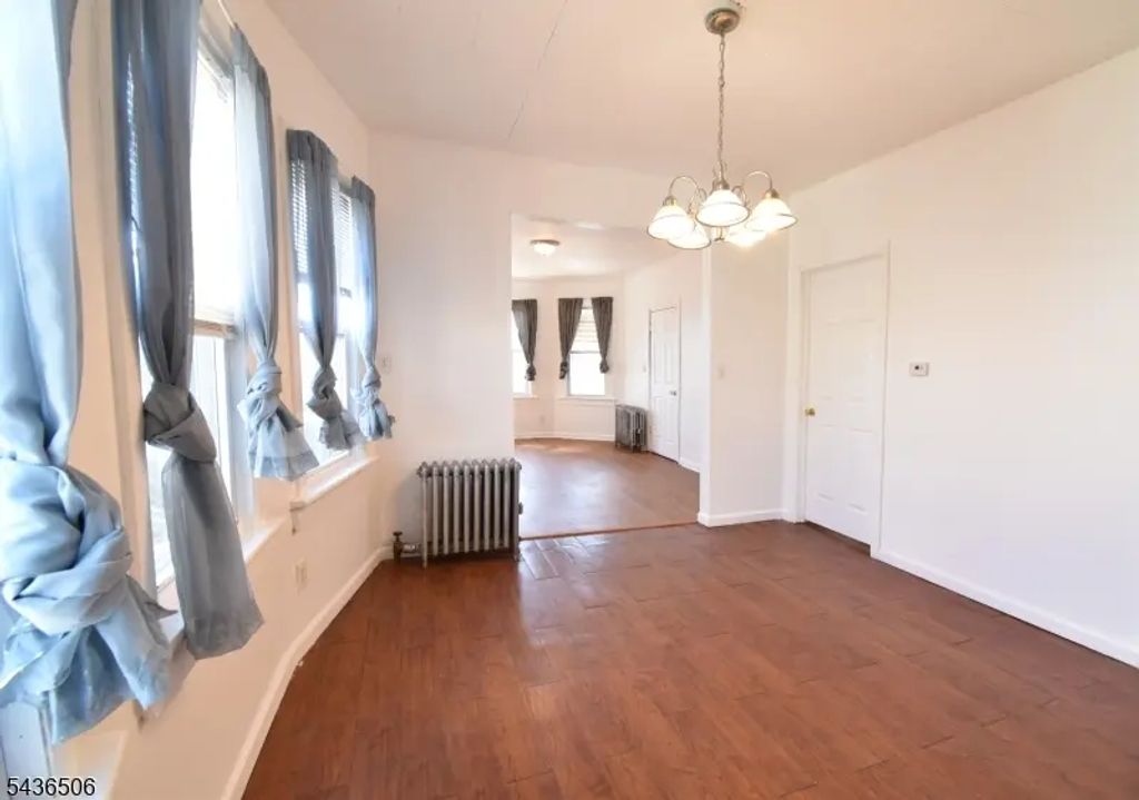 94 Grant St, Passaic City