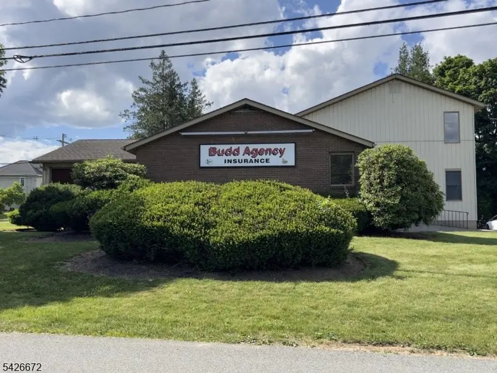 600 Avenue A, Lopatcong Twp.