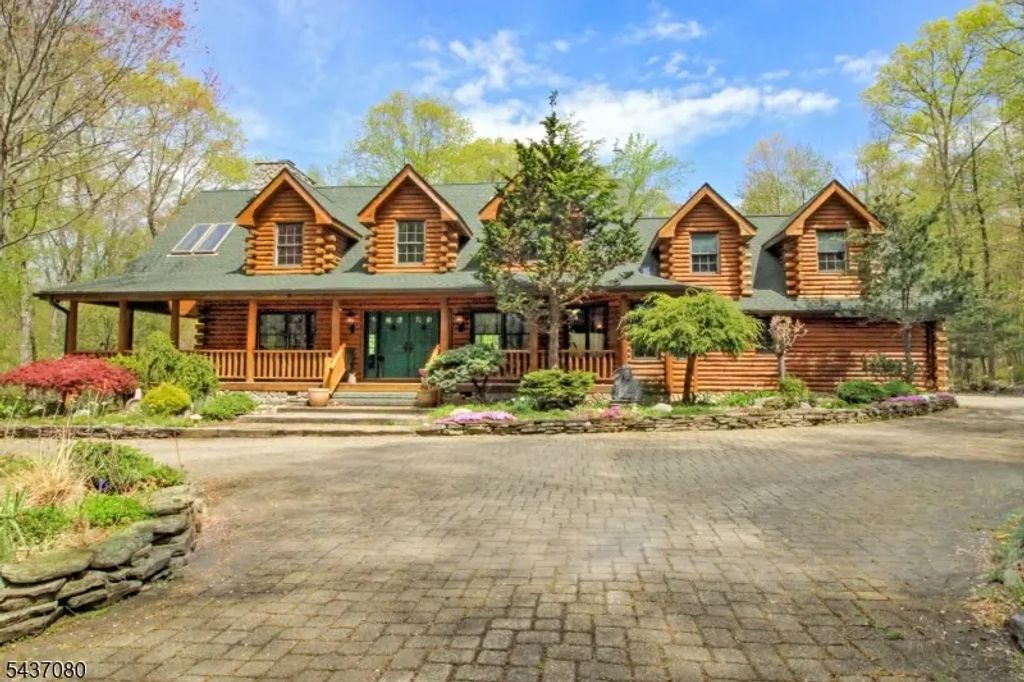 31 Kent Rd, Hampton Twp.