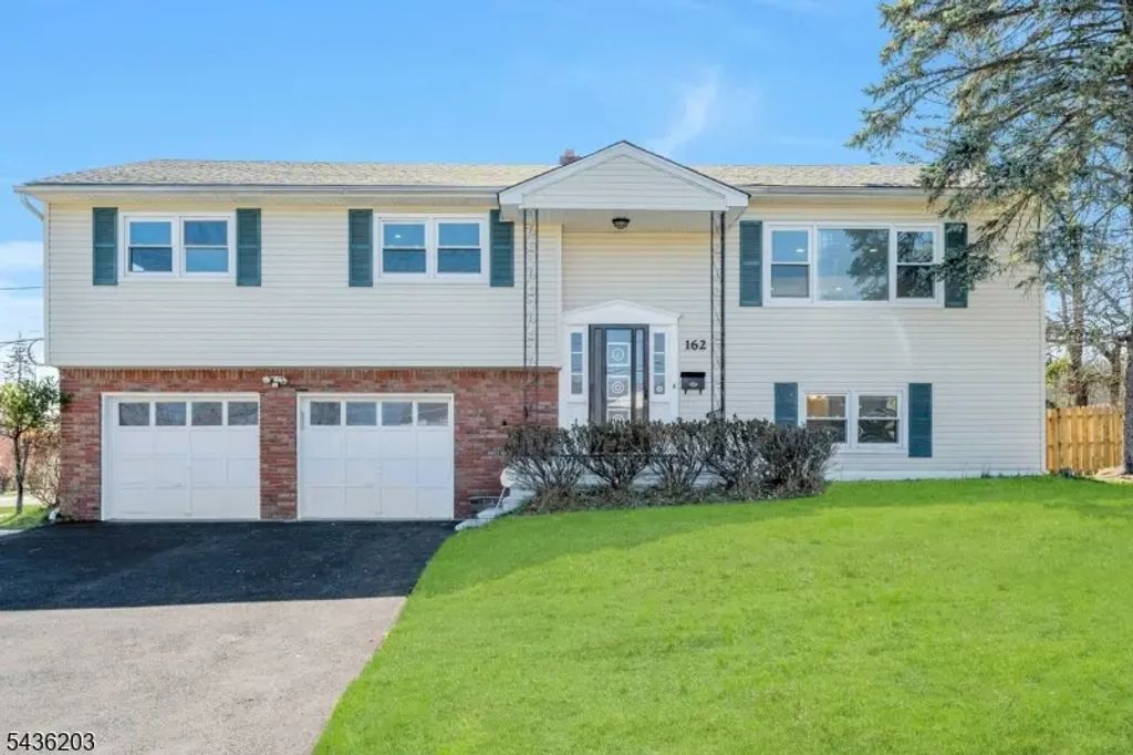 162 Grove Ave, Verona Twp.