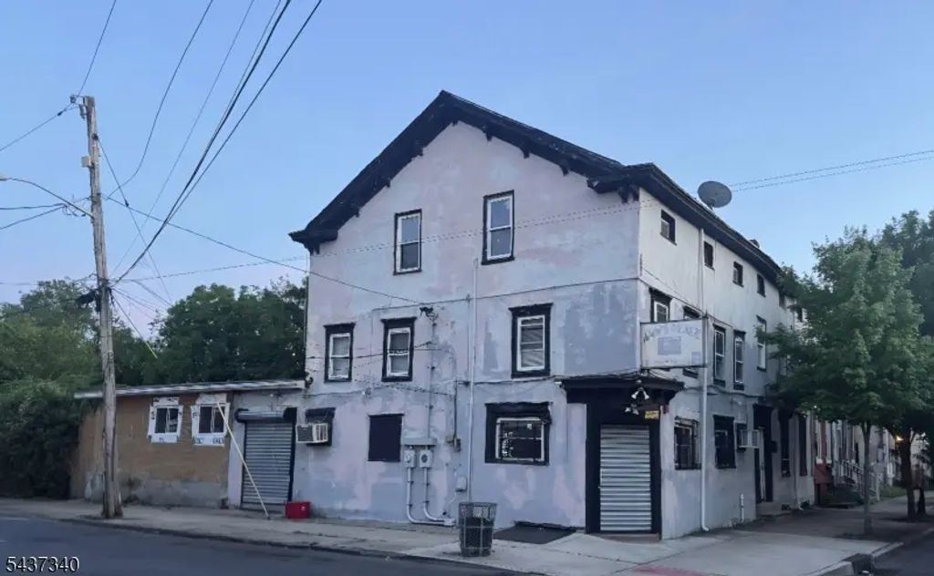 406 N Clinton Ave, Trenton City