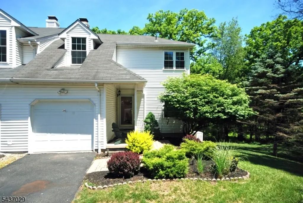 34 Delaware Ln, Branchburg Twp.