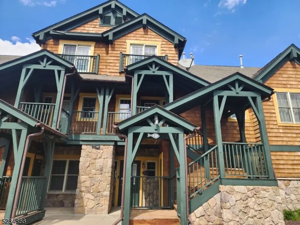 1 Pine Crescent, Vernon Twp.