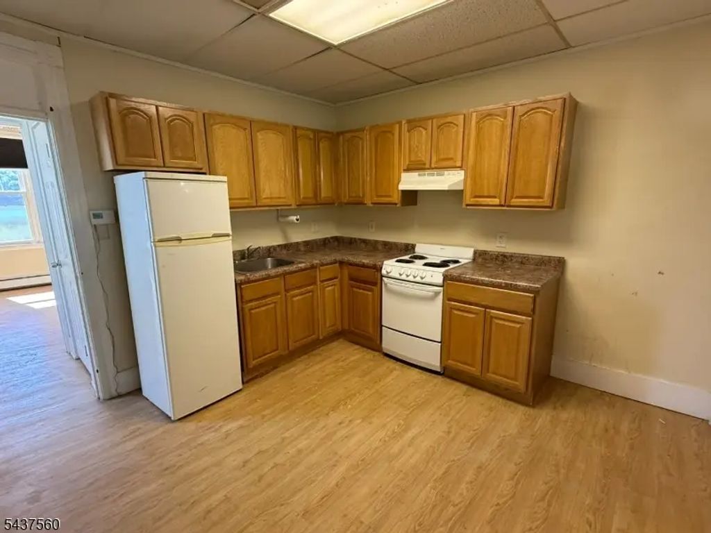 144 Lakeside Dr, Liberty Twp.