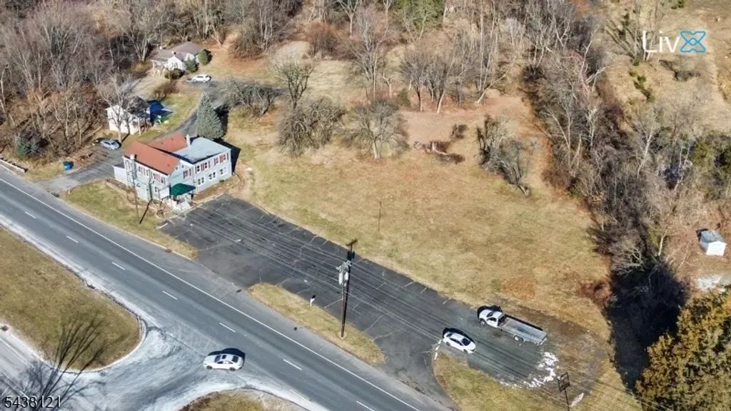 1090 Route22, Clinton Twp.
