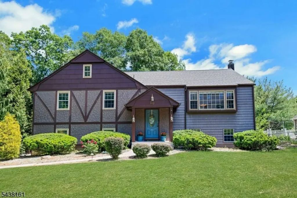 50 Crestwood Rd, Rockaway Boro