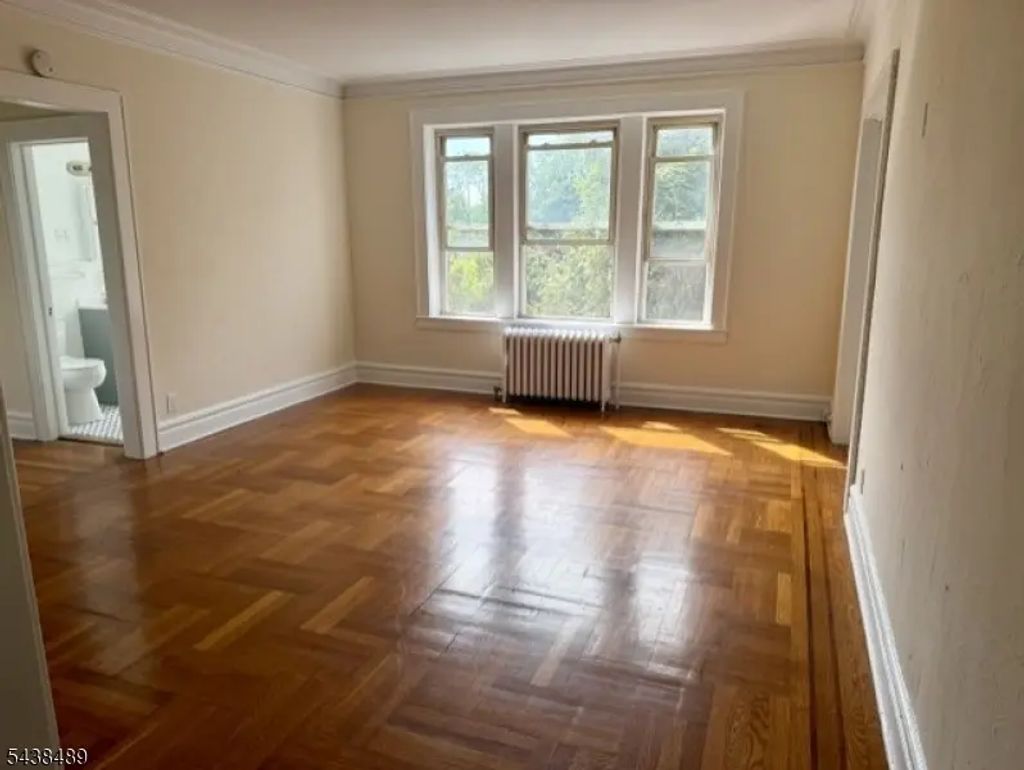 183 South St, Morristown Town
