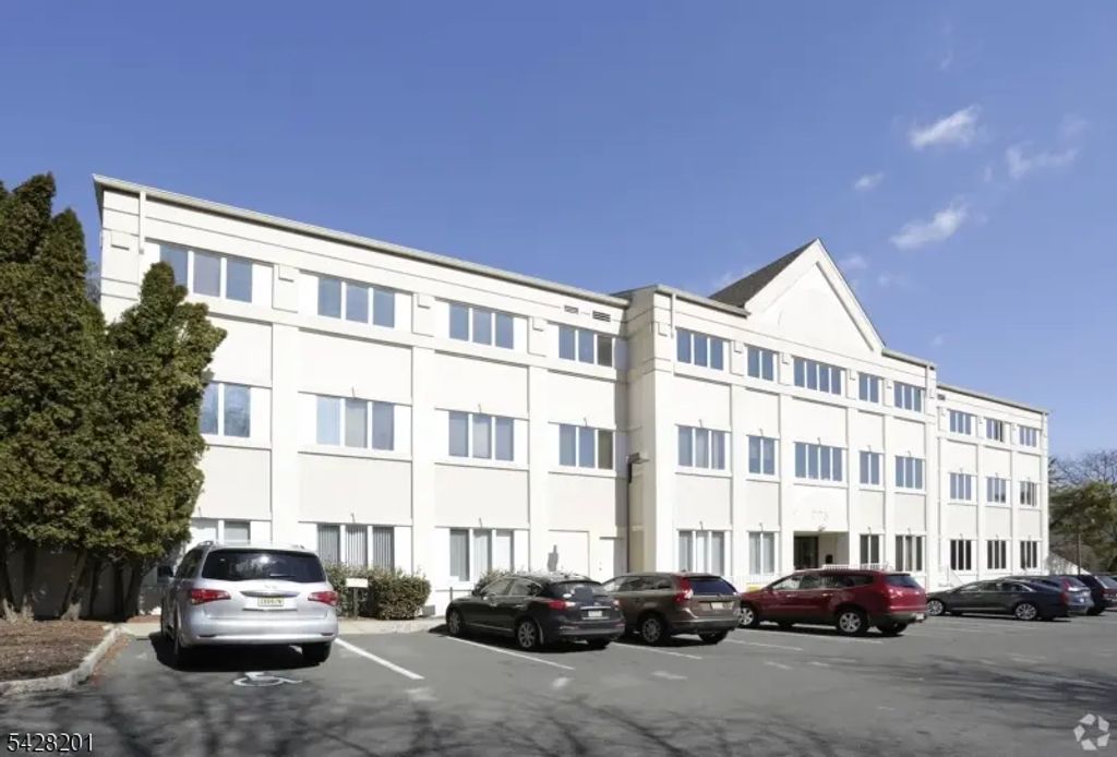 775 Mountain Blvd, Watchung Boro