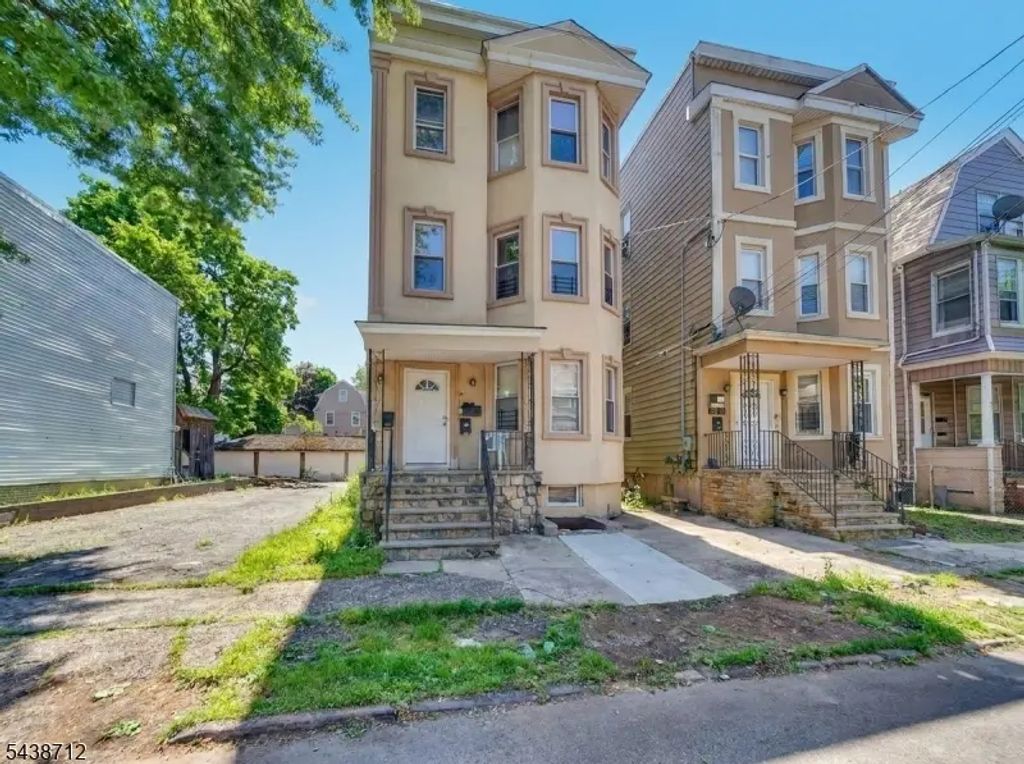 58 S 13th St, Newark City
