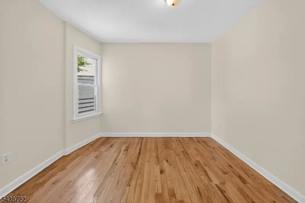 58 S 13th St, Newark City