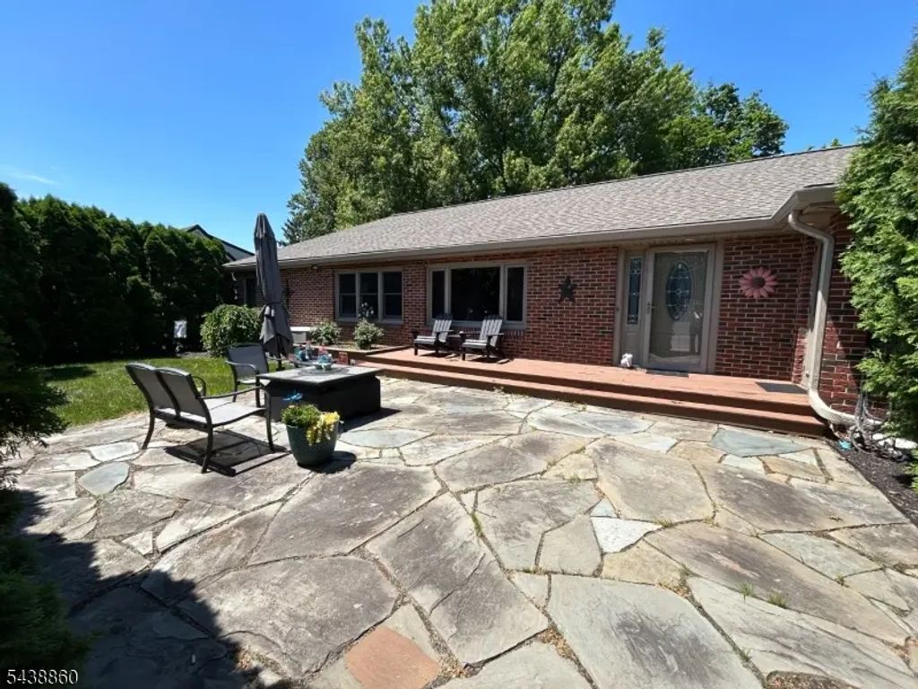 411 Sussex St, Pohatcong Twp.