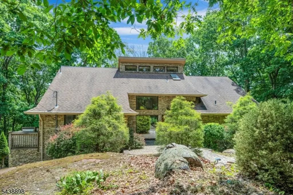 737 Ridge Rd, Kinnelon Boro