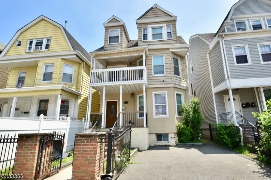 180 N 16th St, East Orange City