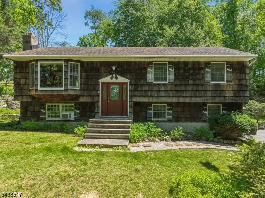 79 Stillwater Rd, Fredon Twp.