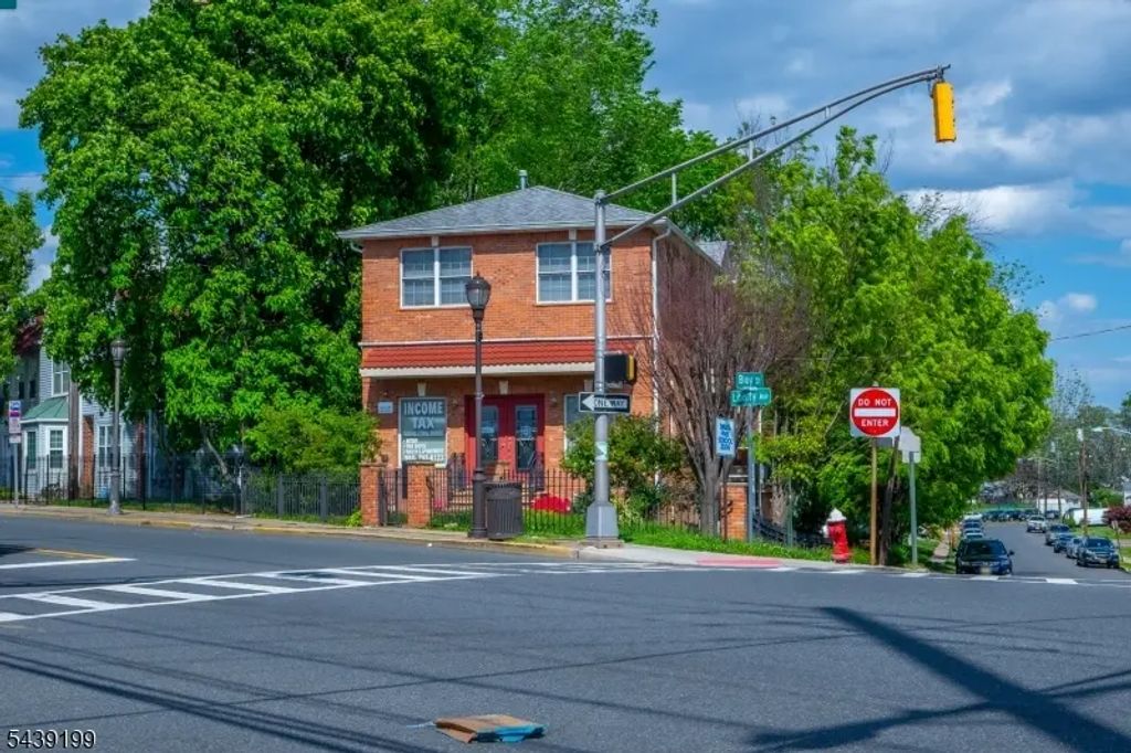 1191 Liberty Ave, Hillside Twp.