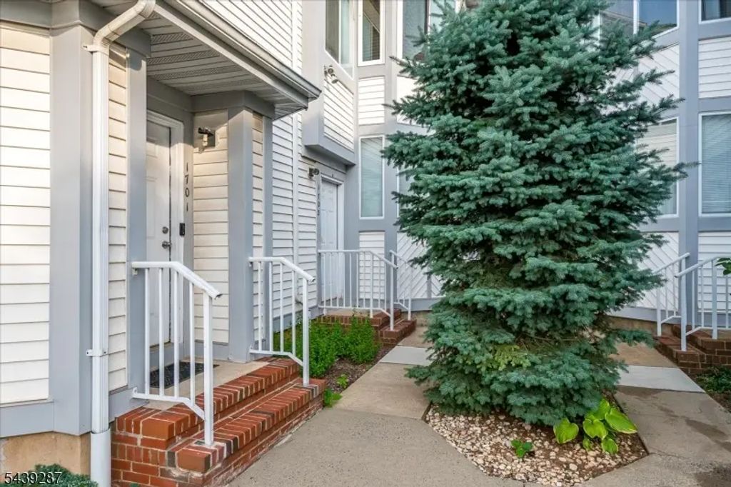1702 Amanda Ct, Piscataway Twp.