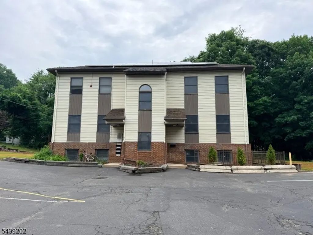 48 Ringwood Ave, Ringwood Boro