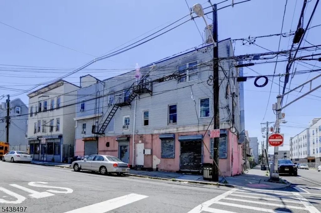 122 16th Ave, Paterson City
