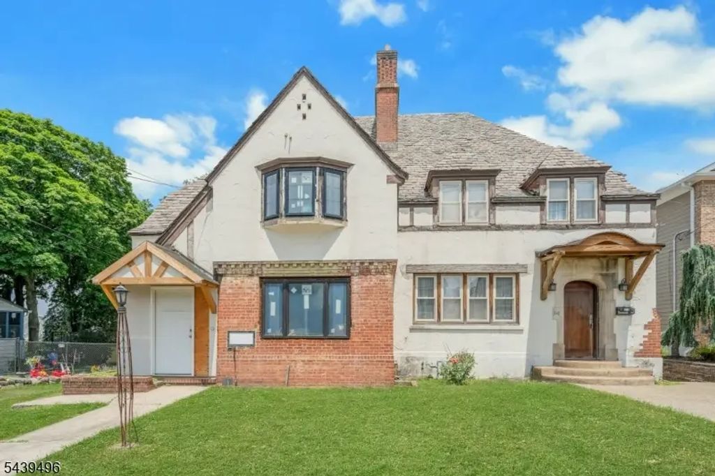541 Page Ave, Lyndhurst Twp.