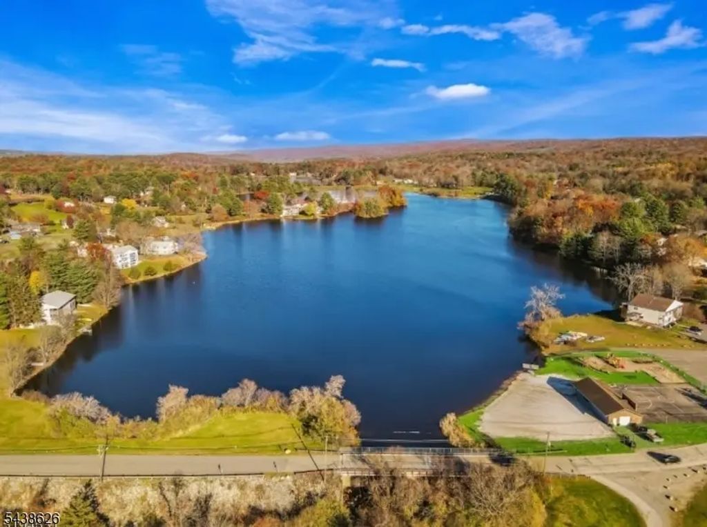 226 Lake Shore, Montague Twp.