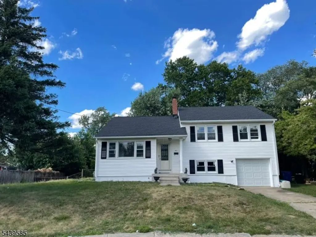 4 Kelly Ct, Mount Holly Twp.
