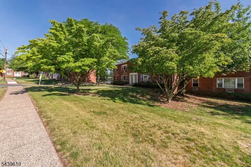 93 Fox Rd., Edison Twp.