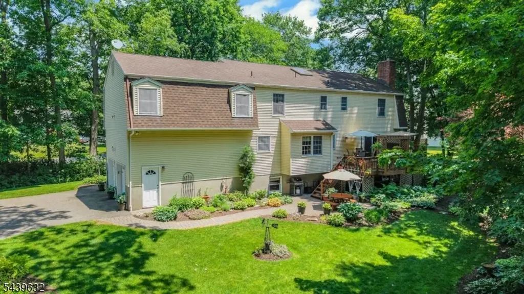 20 Lark Ln, Jefferson Twp.