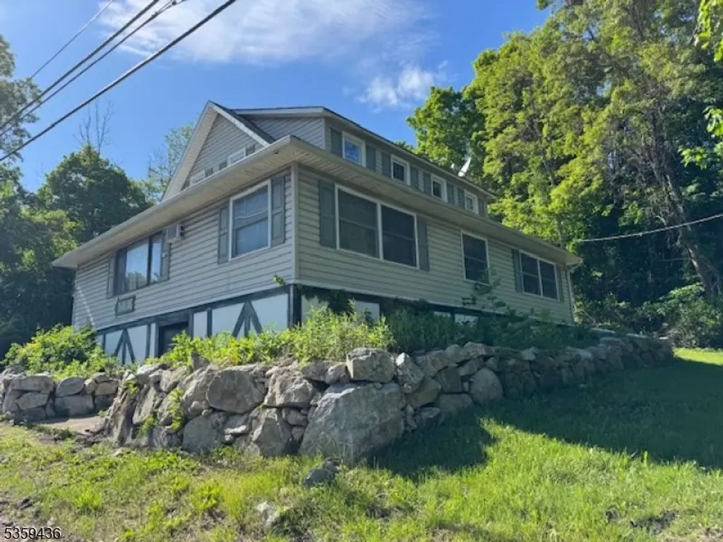 475 Us Highway 206, Frankford Twp.