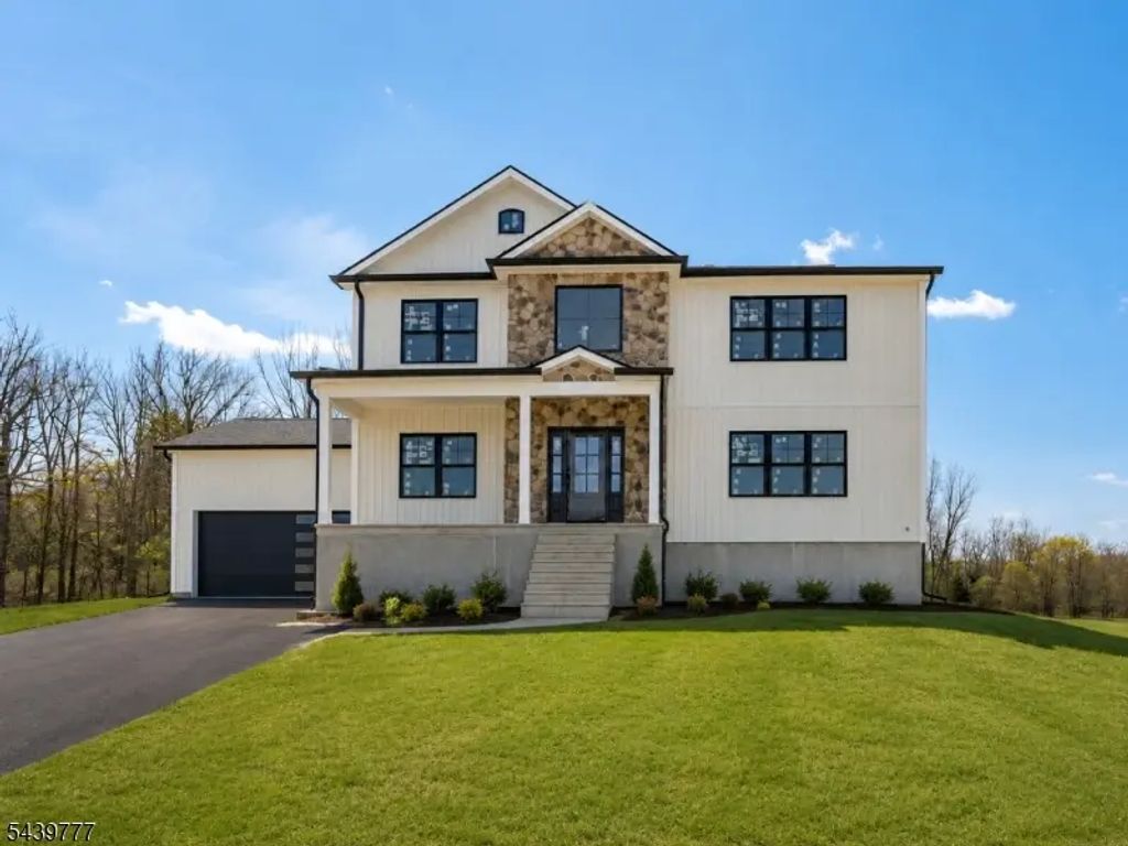 9 Emerald Dr, Hardyston Twp.