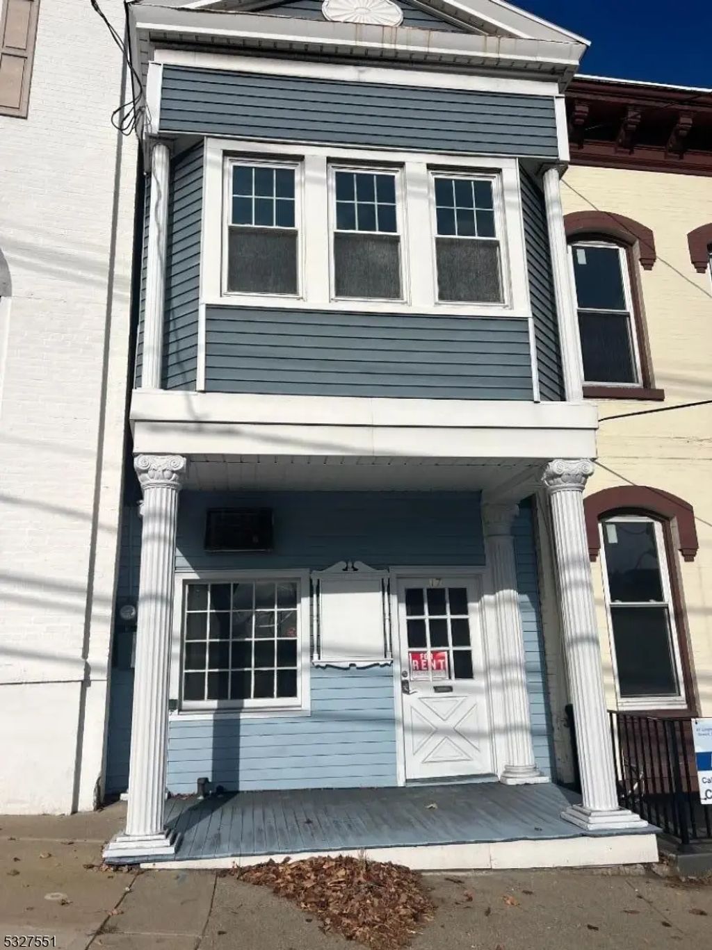 17 High St, Newton Town