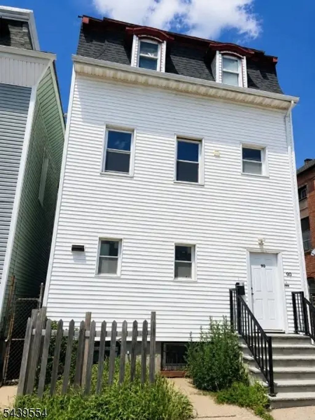90 Pennsylvania Ave, Newark City