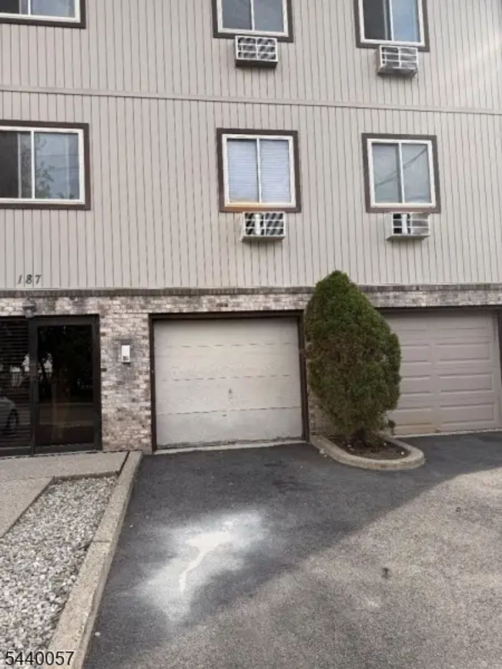 187 Brighton Ave, Belleville Twp.
