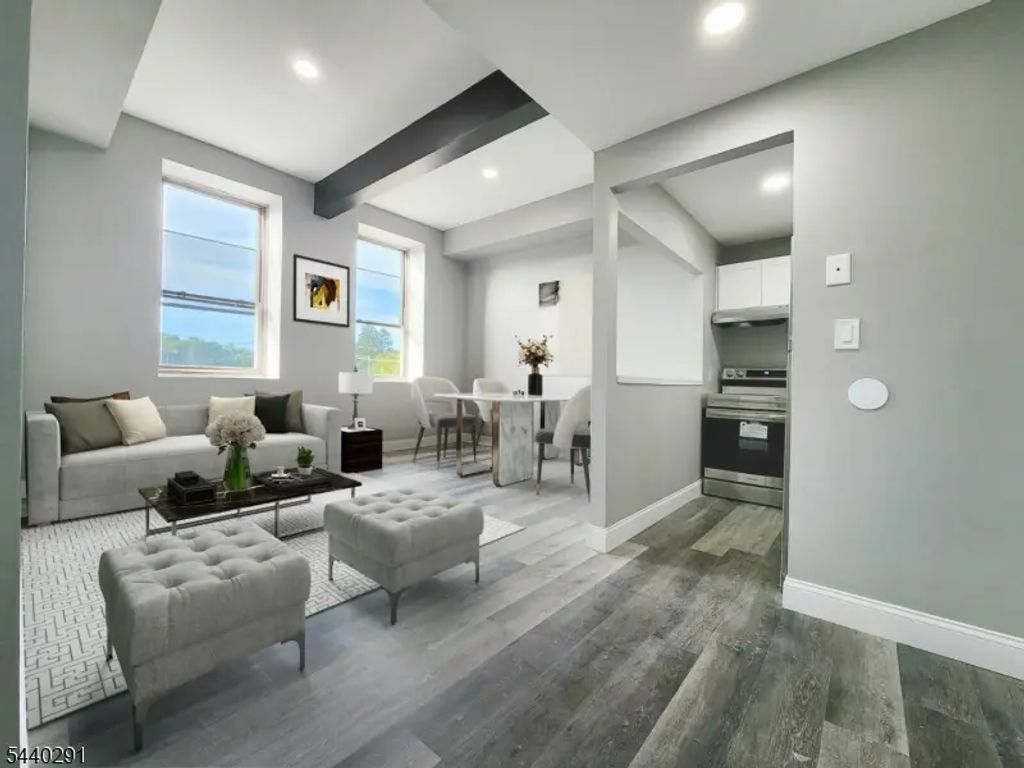 75d Sparta Ave, Newton Town