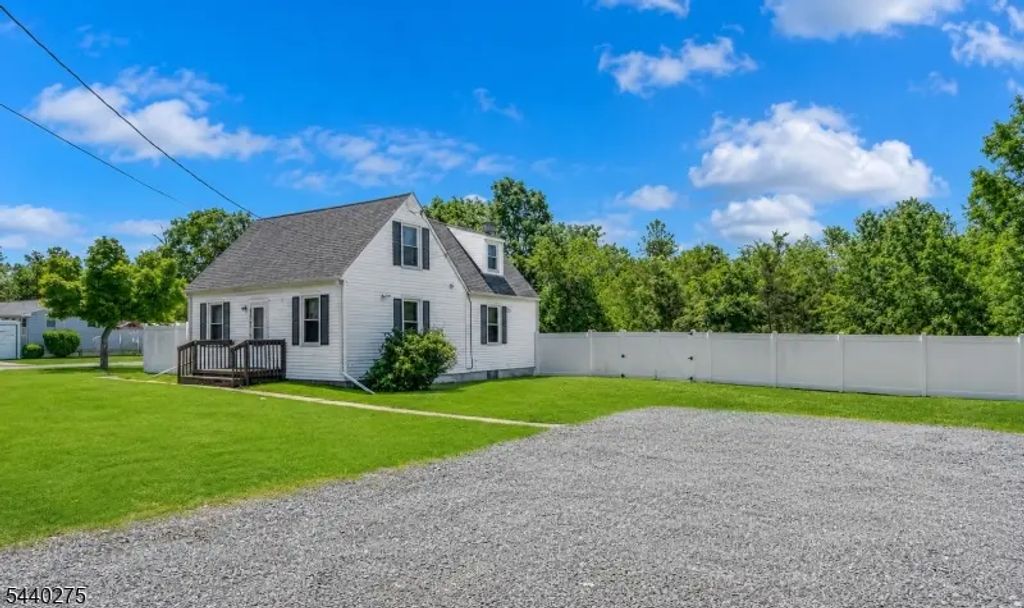 106 Steinmetz Rd, Hillsborough Twp.