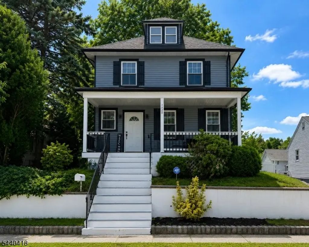 1620 Broad St, Bloomfield Twp.