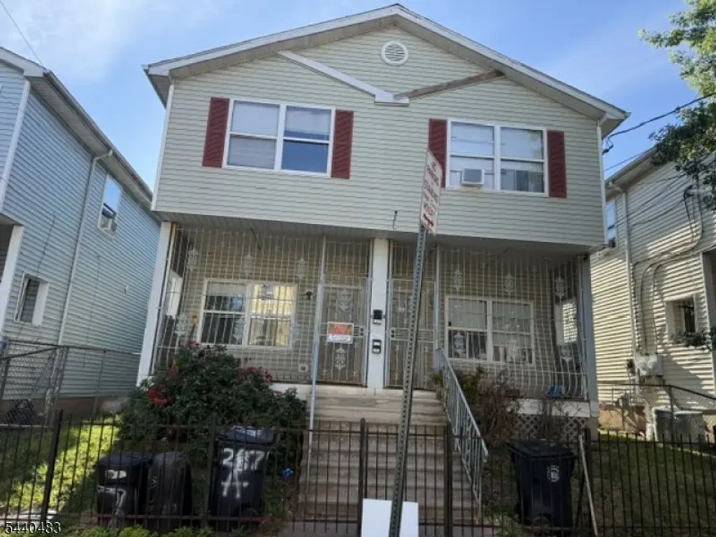 287a Hunterdon St, Newark City