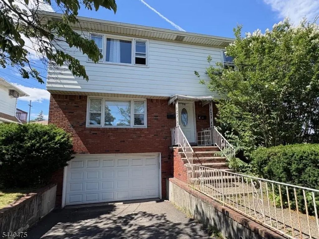 78 Arlington Ave, Clifton City