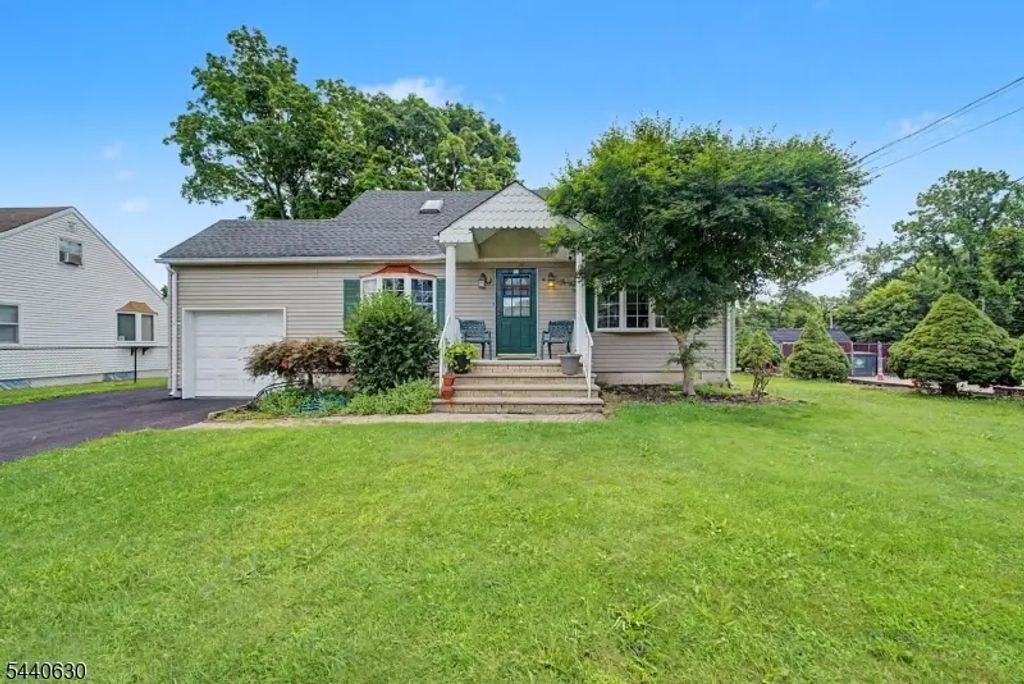 84 Roosevelt Ave, Butler Boro