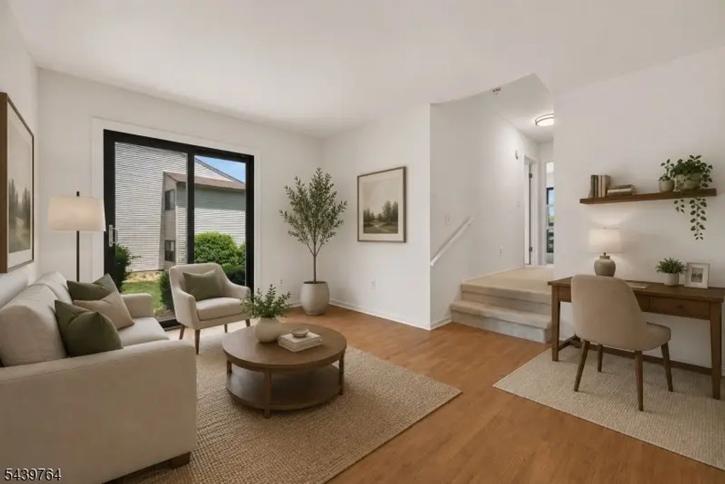 1215 Spruce Hills Dr, Glen Gardner Boro