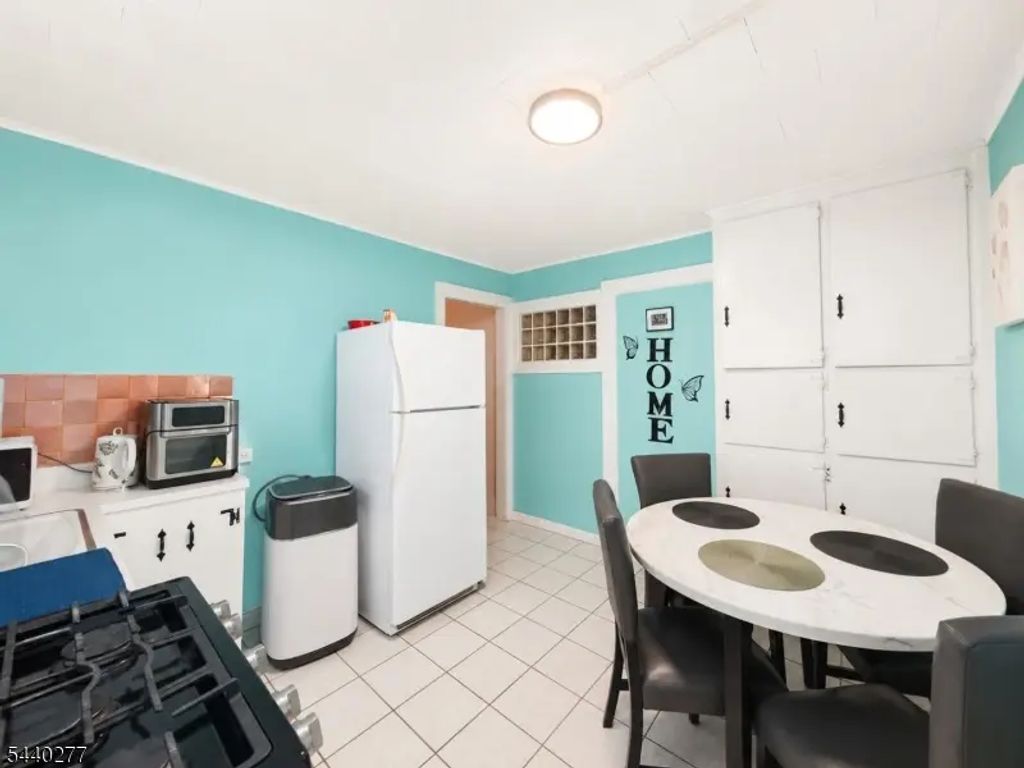522 Saddle River Rd Apt 1, Saddle Brook Twp.