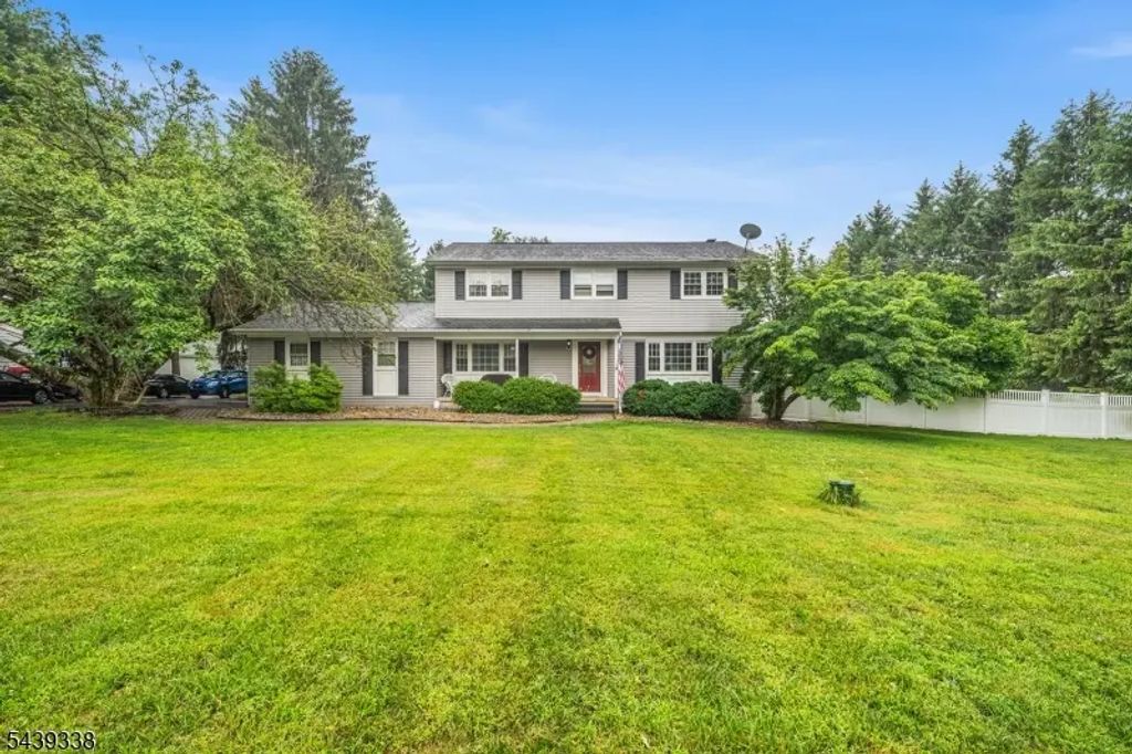 1 Oak Grove Rd, Raritan Twp.