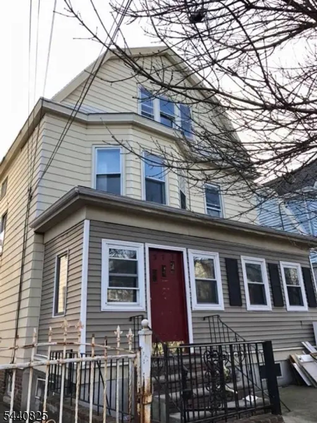 377 N 7th St, Newark City